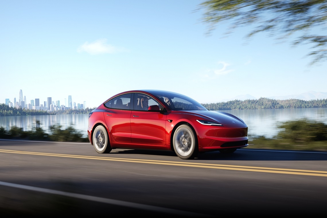 Costo della Tesla Model 3 e Nuovi Incentivi: Dettagli e Confronti