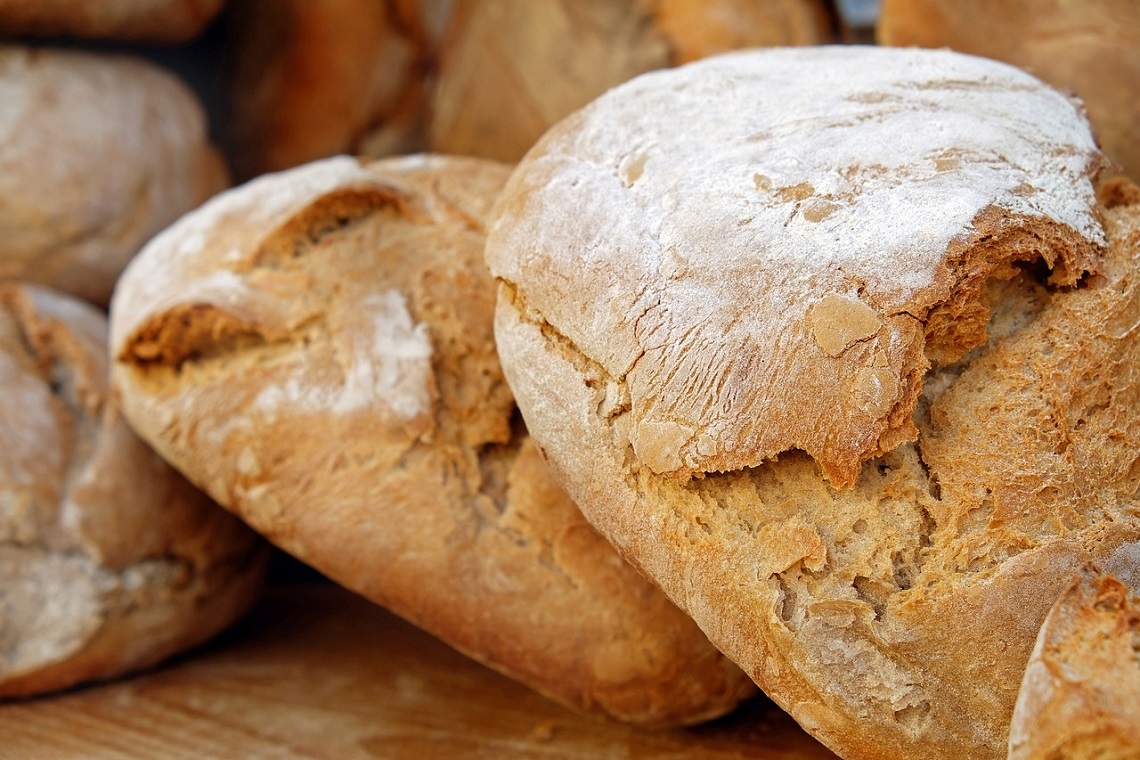 Quanto e quale pane si dovrebbe mangiare al giorno?